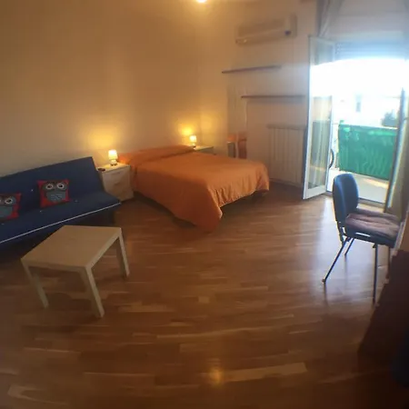B&B Thebonz House